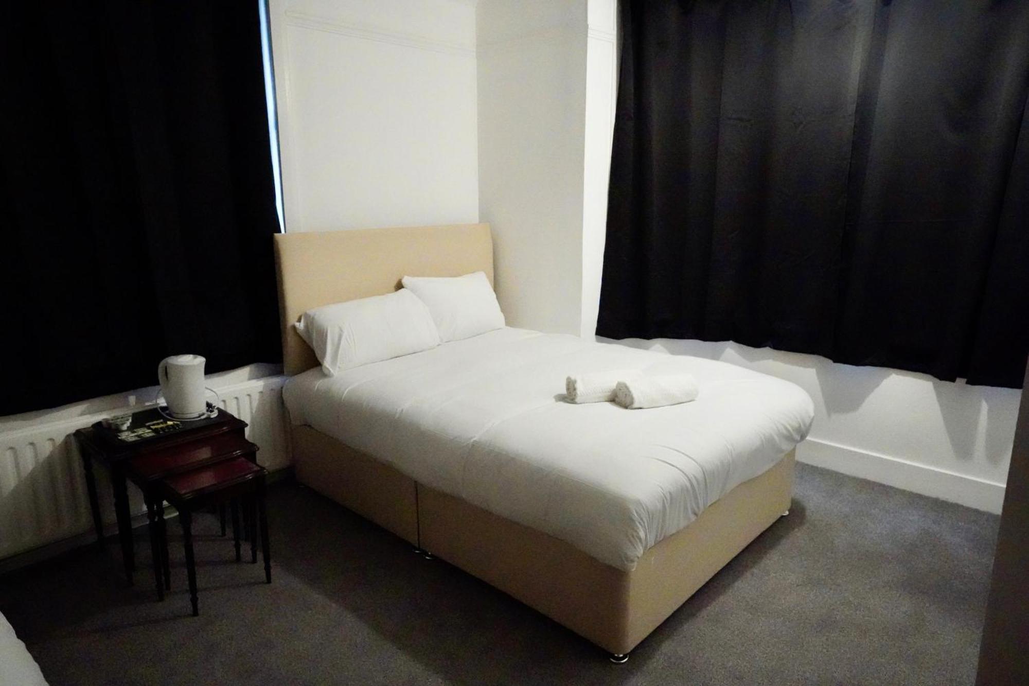 Gatwick Birchwood Lodge With Holiday Parking Хорли Экстерьер фото