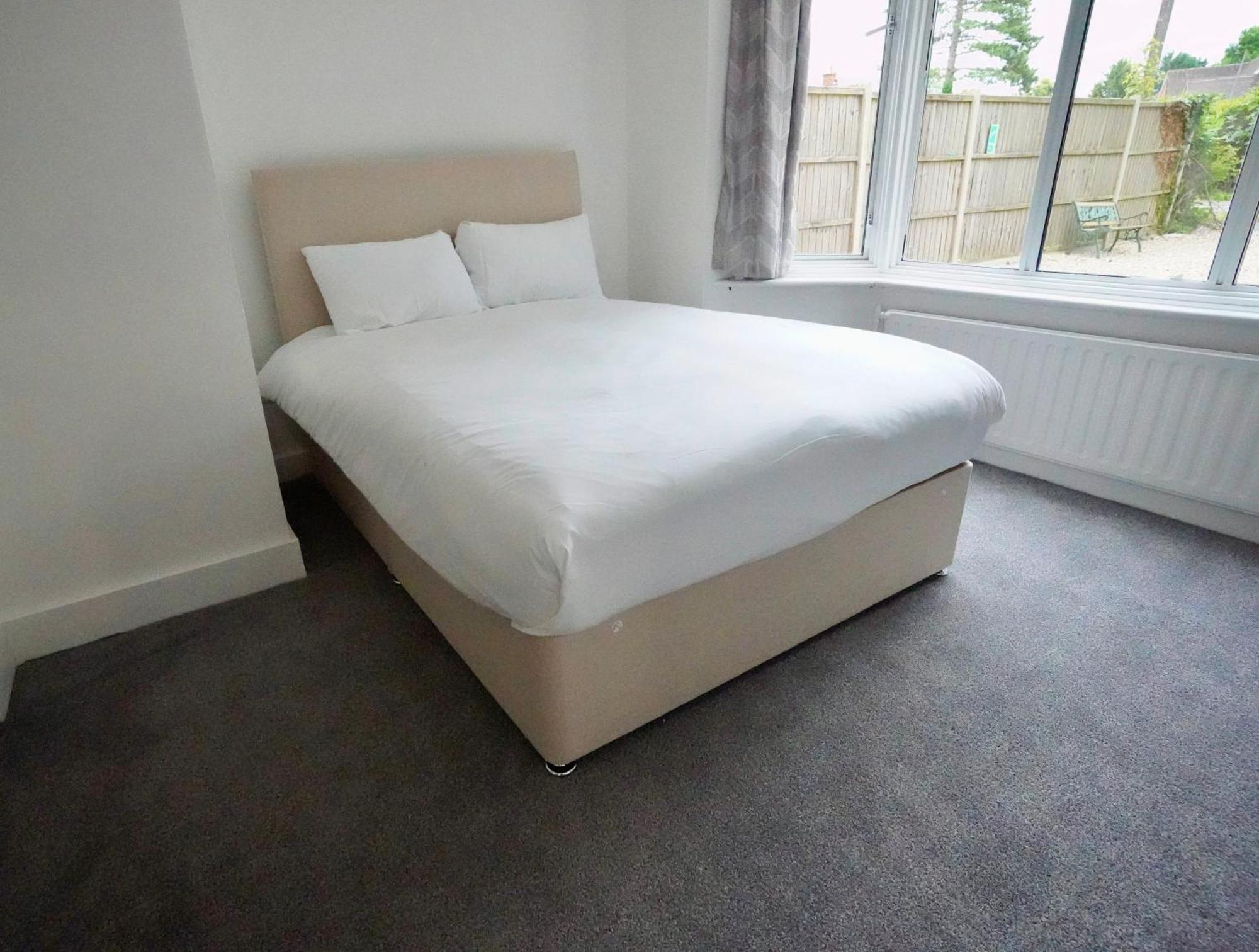 Gatwick Birchwood Lodge With Holiday Parking Хорли Экстерьер фото
