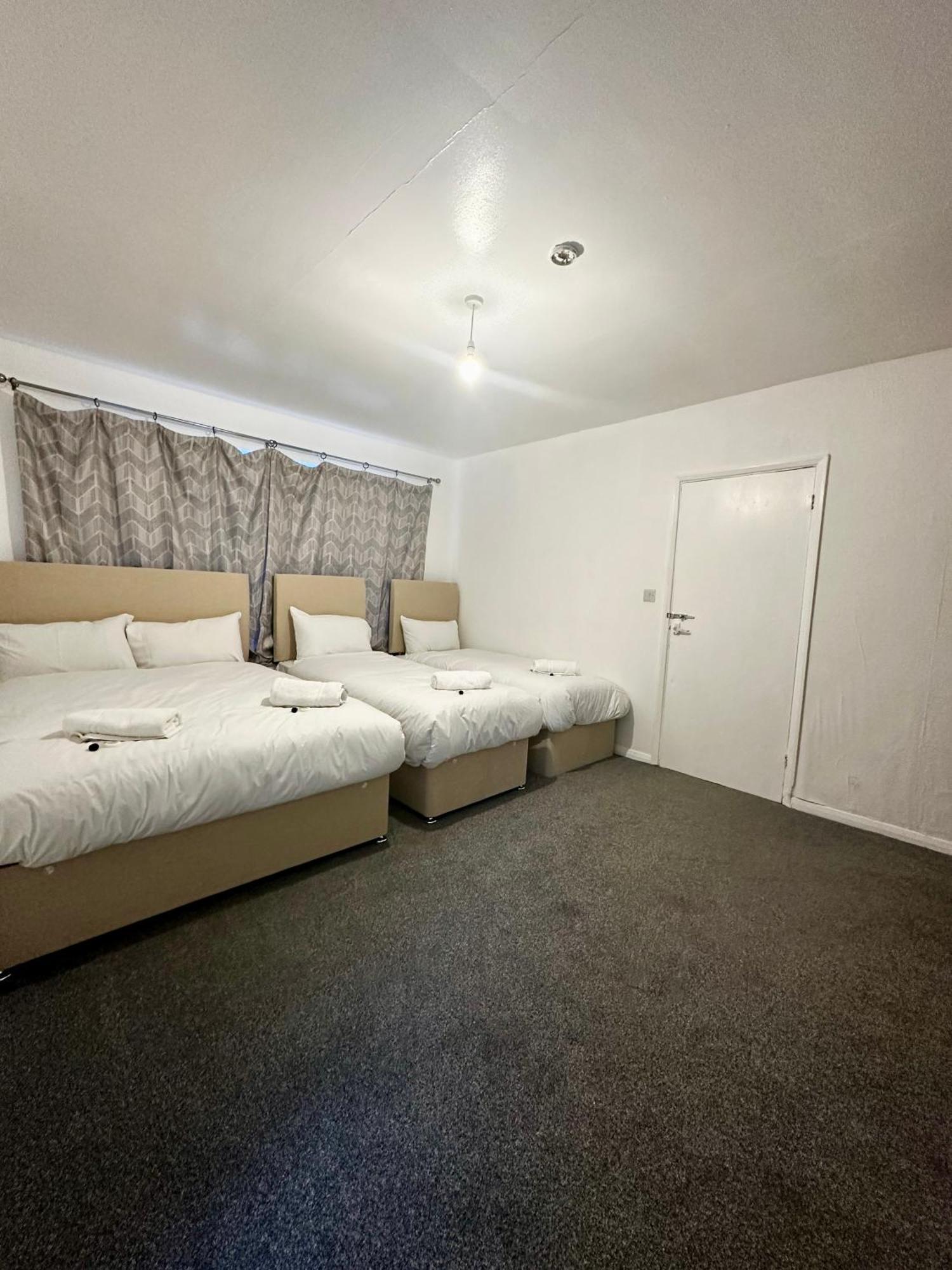 Gatwick Birchwood Lodge With Holiday Parking Хорли Экстерьер фото