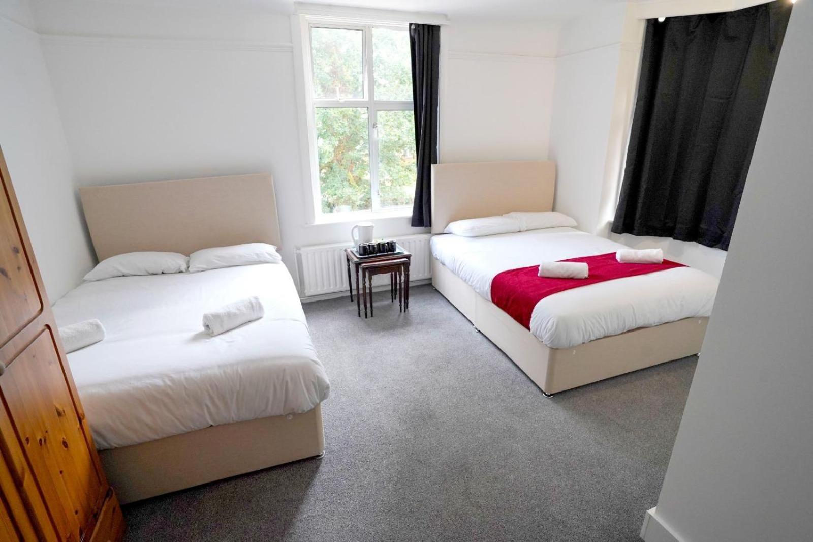 Gatwick Birchwood Lodge With Holiday Parking Хорли Экстерьер фото